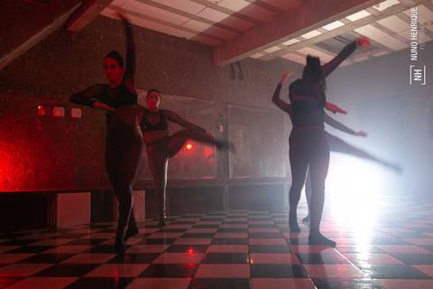 Fotos do espetáculo de dança contemporânea