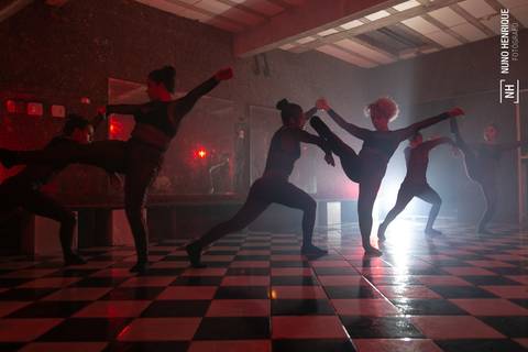 Fotos do espetáculo de dança contemporânea