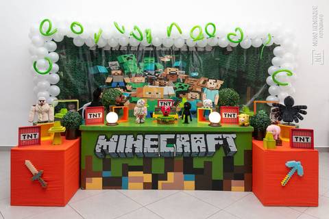 Fotos da festa infantil de 5 anos do Ian no Buffet Além d'Alegria Prime, na zona leste de São Paulo.'