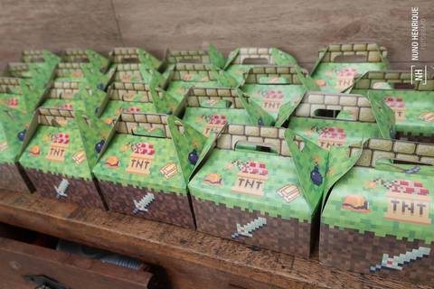 Fotos da festa infantil de 5 anos do Ian no Buffet Além d'Alegria Prime, na zona leste de São Paulo.'