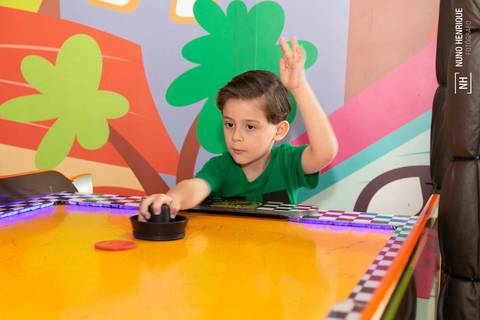 Fotos da festa infantil de 5 anos do Ian no Buffet Além d'Alegria Prime, na zona leste de São Paulo.'
