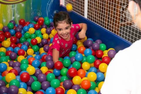 Fotos da festa infantil de 5 anos do Ian no Buffet Além d'Alegria Prime, na zona leste de São Paulo.'