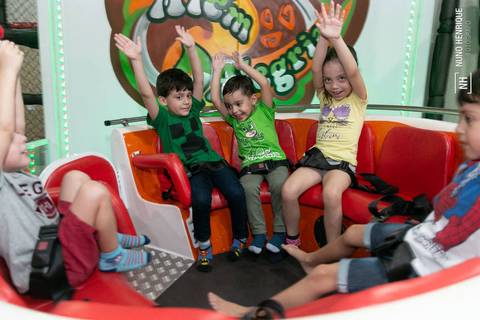 Fotos da festa infantil de 5 anos do Ian no Buffet Além d'Alegria Prime, na zona leste de São Paulo.'