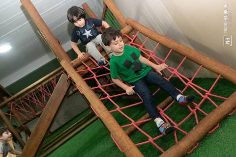 Fotos da festa infantil de 5 anos do Ian no Buffet Além d'Alegria Prime, na zona leste de São Paulo.'