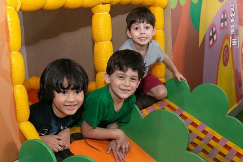 Fotos da festa infantil de 5 anos do Ian no Buffet Além d'Alegria Prime, na zona leste de São Paulo.'
