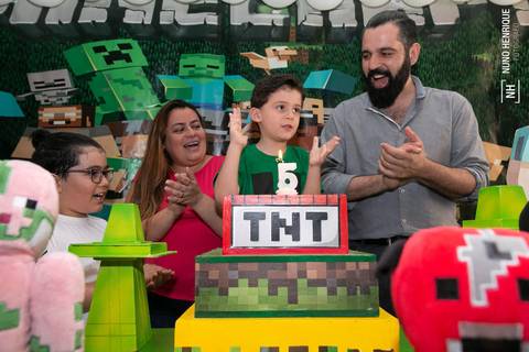 Fotos da festa infantil de 5 anos do Ian no Buffet Além d'Alegria Prime, na zona leste de São Paulo.'