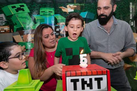 Fotos da festa infantil de 5 anos do Ian no Buffet Além d'Alegria Prime, na zona leste de São Paulo.'