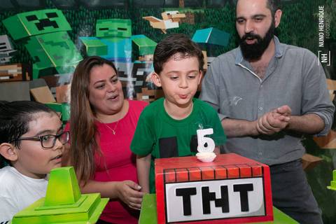 Fotos da festa infantil de 5 anos do Ian no Buffet Além d'Alegria Prime, na zona leste de São Paulo.'