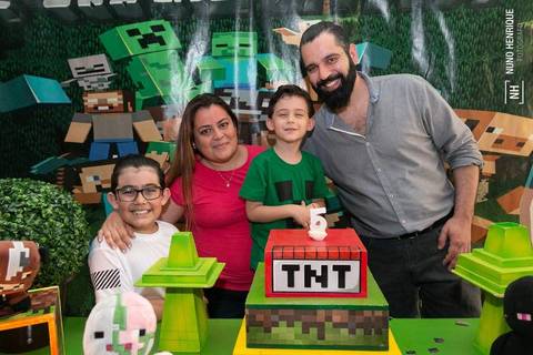 Fotos da festa infantil de 5 anos do Ian no Buffet Além d'Alegria Prime, na zona leste de São Paulo.'