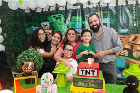 Fotos da festa infantil de 5 anos do Ian no Buffet Além d'Alegria Prime, na zona leste de São Paulo.'