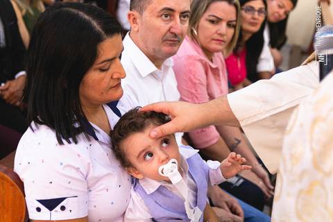 Cerimônia de batismo do João Lucas realizada na Igreja do Sagrado Coração de Jesus, zona sul de São Paulo.'