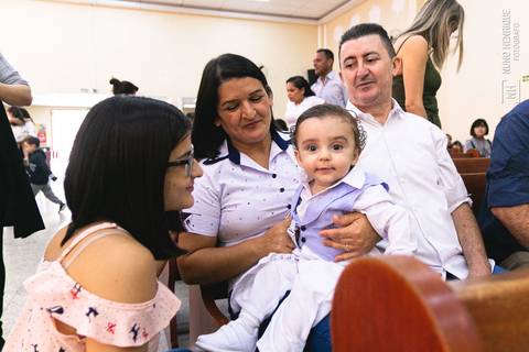 Cerimônia de batismo do João Lucas realizada na Igreja do Sagrado Coração de Jesus, zona sul de São Paulo.'