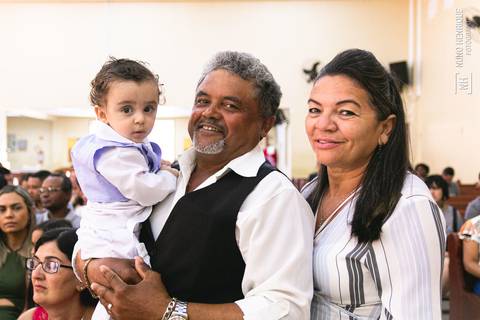 Cerimônia de batismo do João Lucas realizada na Igreja do Sagrado Coração de Jesus, zona sul de São Paulo.'