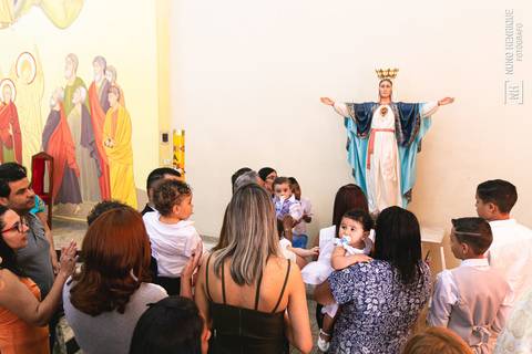 Cerimônia de batismo do João Lucas realizada na Igreja do Sagrado Coração de Jesus, zona sul de São Paulo.'