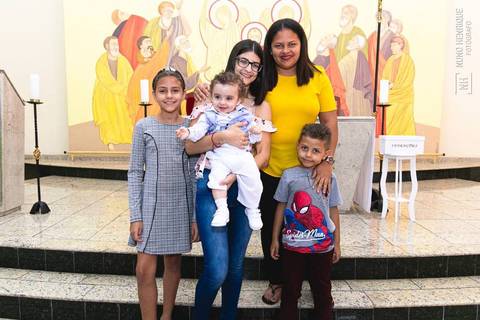 Cerimônia de batismo do João Lucas realizada na Igreja do Sagrado Coração de Jesus, zona sul de São Paulo.'