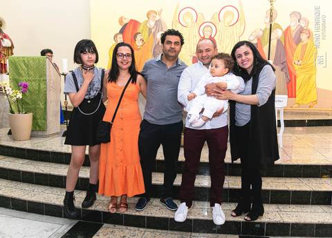 Cerimônia de batismo do Theo realizada na Igreja do Sagrado Coração de Jesus, zona sul de São Paulo.'