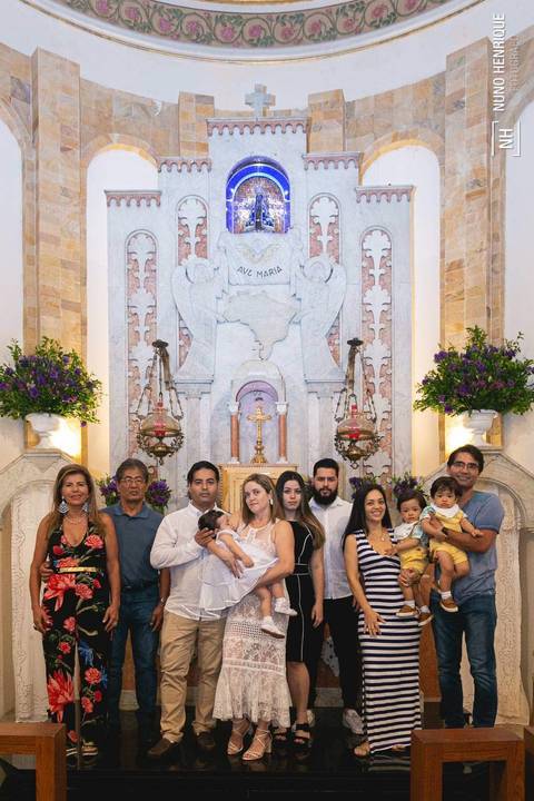 Cerrimônia de batizado da Isabella Ota na Paróquia Nossa Senhora Aparecida de Moema, em São Paulo.'