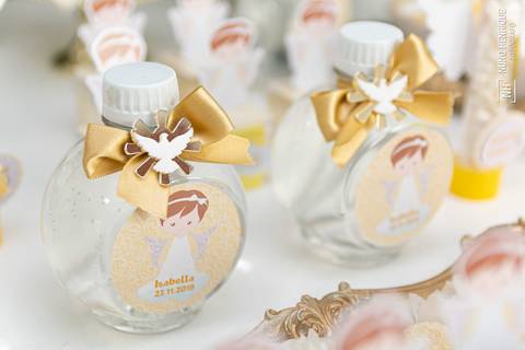 Cerrimônia de batizado da Isabella Ota na Paróquia Nossa Senhora Aparecida de Moema, em São Paulo.'