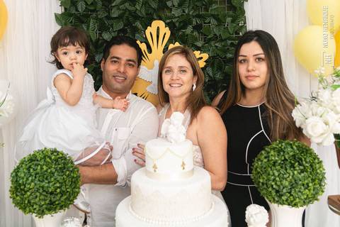 Cerrimônia de batizado da Isabella Ota na Paróquia Nossa Senhora Aparecida de Moema, em São Paulo.'