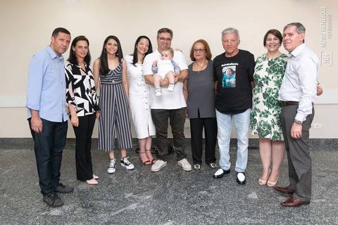 Cerimônia de batizado do Pedro Mendes realizada na Paróquia Nossa Senhora da Esperança, no bairro de Moema em São Paulo.'