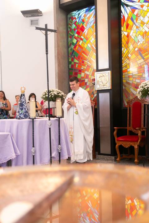 Cerimônia de batizado do Pedro Mendes realizada na Paróquia Nossa Senhora da Esperança, no bairro de Moema em São Paulo.'