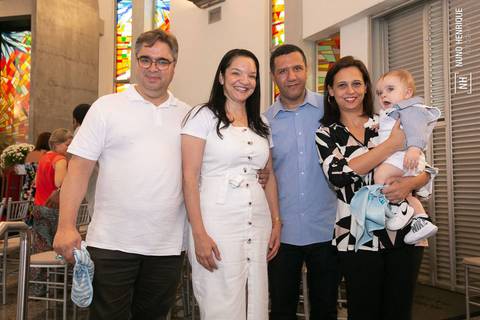 Cerimônia de batizado do Pedro Mendes realizada na Paróquia Nossa Senhora da Esperança, no bairro de Moema em São Paulo.'