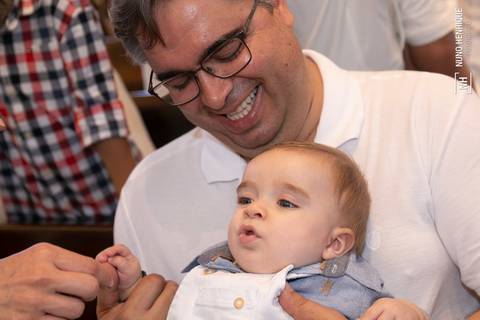 Cerimônia de batizado do Pedro Mendes realizada na Paróquia Nossa Senhora da Esperança, no bairro de Moema em São Paulo.'