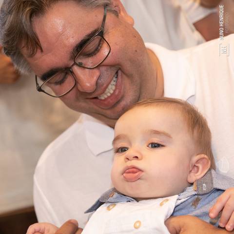 Cerimônia de batizado do Pedro Mendes realizada na Paróquia Nossa Senhora da Esperança, no bairro de Moema em São Paulo.'