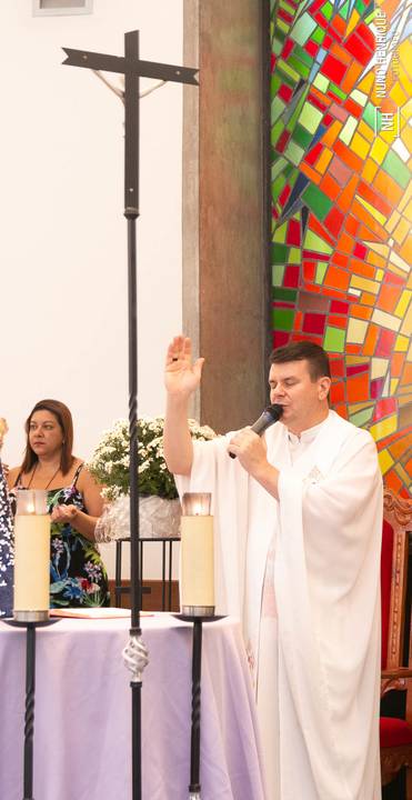 Cerimônia de batizado do Pedro Mendes realizada na Paróquia Nossa Senhora da Esperança, no bairro de Moema em São Paulo.'