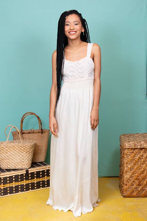 Ensaio de lookbook para divulgação de novos garimpos do Devant Vintage Brechó, localizado na zona oeste de São Paulo.'