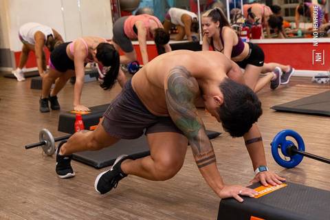 Aula de Cross HIIT na academia Inova, dentro do Shopping Praça da Moça em Diadema.'