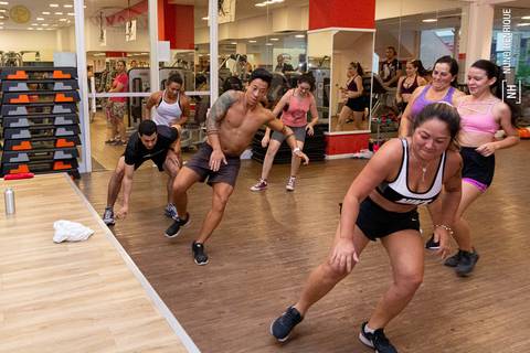 Aula de Cross HIIT na academia Inova, dentro do Shopping Praça da Moça em Diadema.'