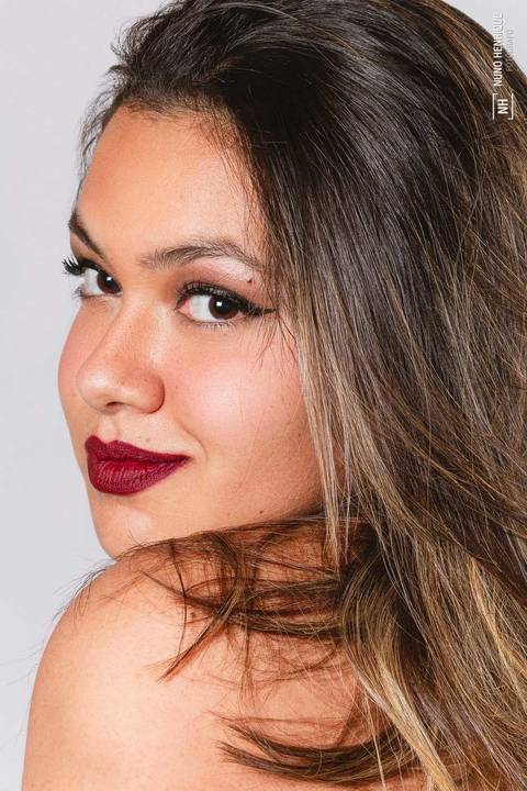 Ensaio pessoal com a Fernanda Ambar em estúdio montado na sala de sua casa localizada na zona norte da cidade de São Paulo.'