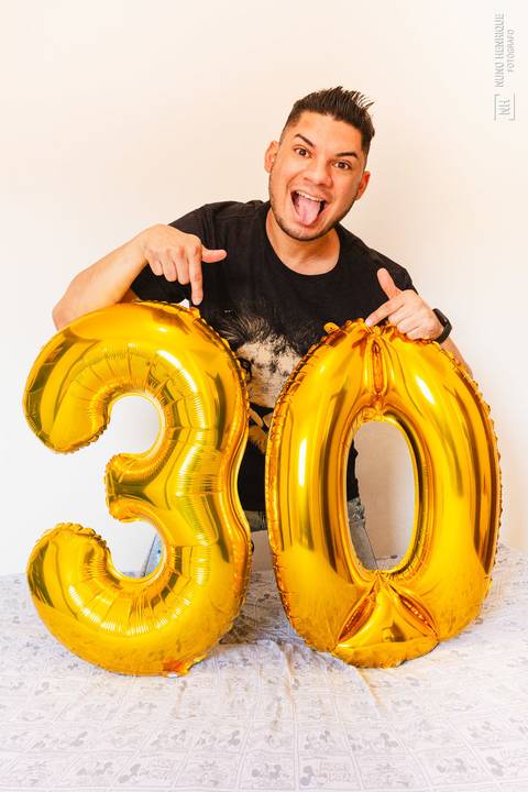 Ensaio fotográfico com o David Lima feito em casa para celebrar seus 30 anos de vida!'