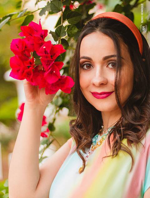 Ensaio fotográfico com a Dalete Furigo na Casa das Rosas, em São Paulo.'