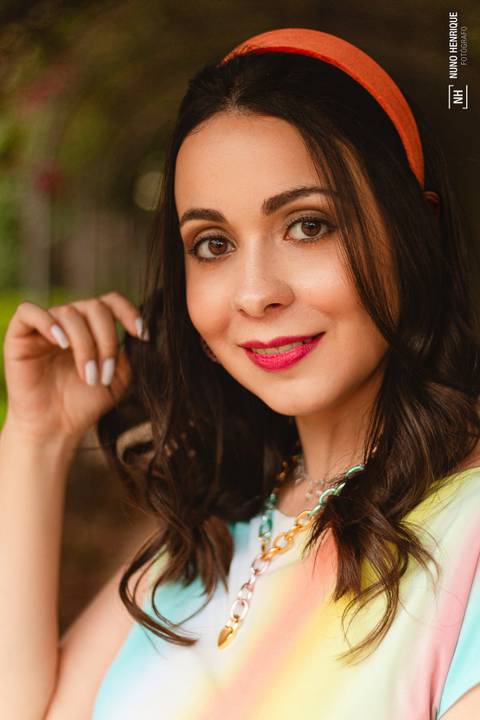 Ensaio fotográfico com a Dalete Furigo na Casa das Rosas, em São Paulo.'