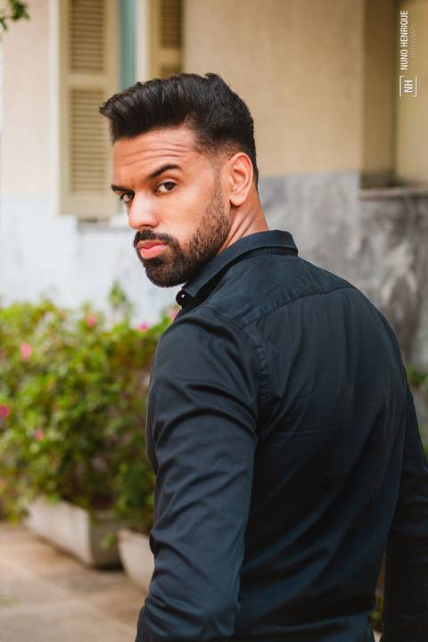 Ensaio com o modelo Thiago Oliveira na Rua Oscar Freire em São Paulo.'