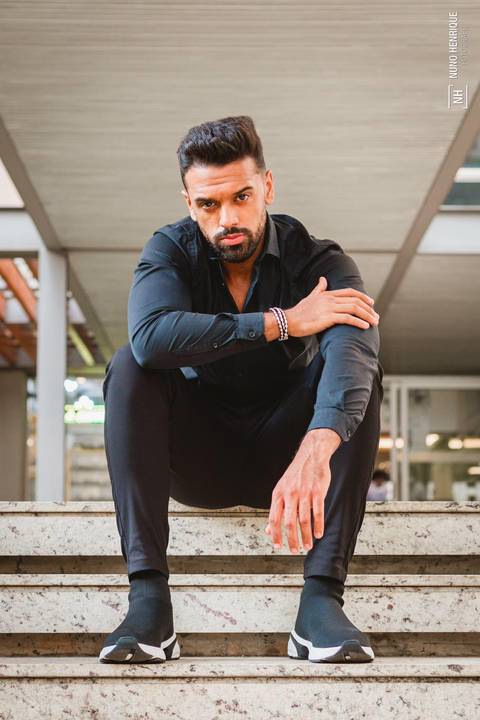 Ensaio com o modelo Thiago Oliveira na Rua Oscar Freire em São Paulo.'