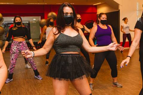 Aula de Fit Dance na Academia Inova Diadema, dentro do Shopping Praça da Moça.'