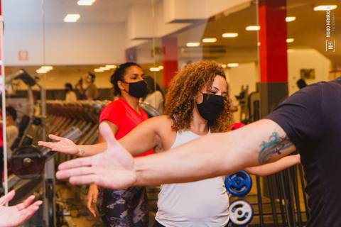 Aula de Fit Dance na Academia Inova Diadema, dentro do Shopping Praça da Moça.'