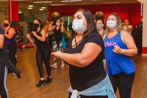 Aula de Fit Dance na Academia Inova Diadema, dentro do Shopping Praça da Moça.'
