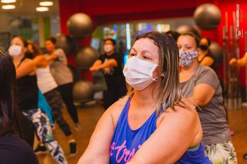 Aula de Fit Dance na Academia Inova Diadema, dentro do Shopping Praça da Moça.'