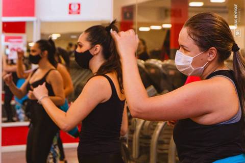 Aula de Fit Dance na Academia Inova Diadema, dentro do Shopping Praça da Moça.'