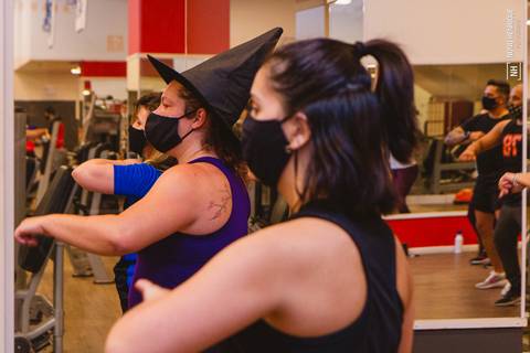 Aula de Fit Dance na Academia Inova Diadema, dentro do Shopping Praça da Moça.'