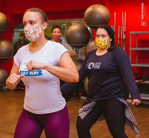 Aula de Fit Dance na Academia Inova Diadema, dentro do Shopping Praça da Moça.'