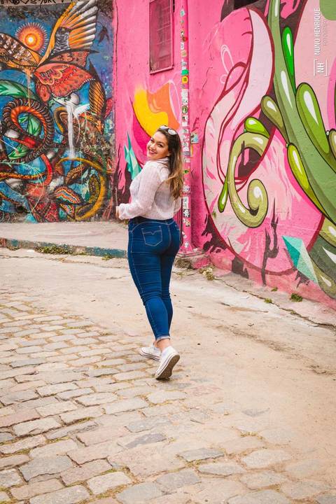 Ensaio fotográfico com a Fernanda Ambar no Beco do Batman, na cidade de São Paulo.'