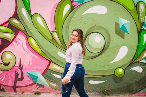 Ensaio fotográfico com a Fernanda Ambar no Beco do Batman, na cidade de São Paulo.'