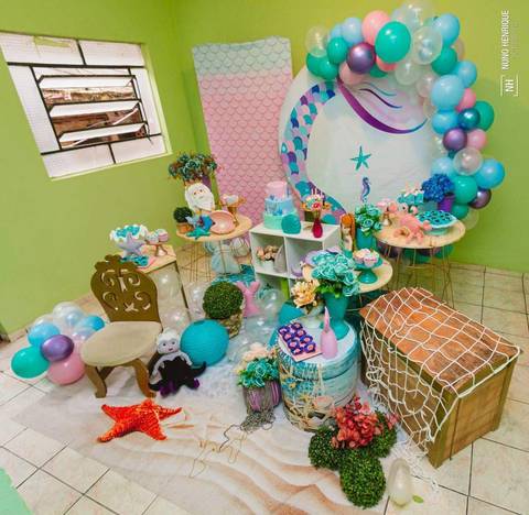 Decoração de sereia de aniversário infantil no Jardim Campanário, em Diadema.'