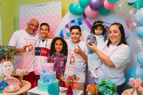 Fotos da festa de aniversário infantil da Emanuelly Vitória no Jardim Campanário, em Diadema.'