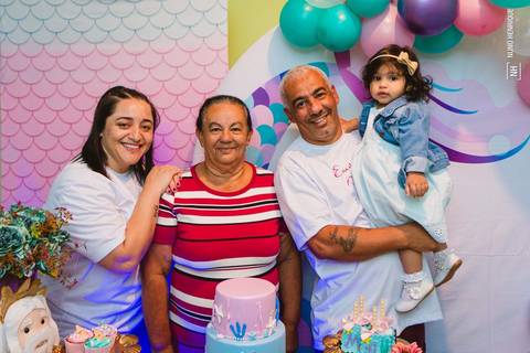 Fotos da festa de aniversário infantil da Emanuelly Vitória no Jardim Campanário, em Diadema.'